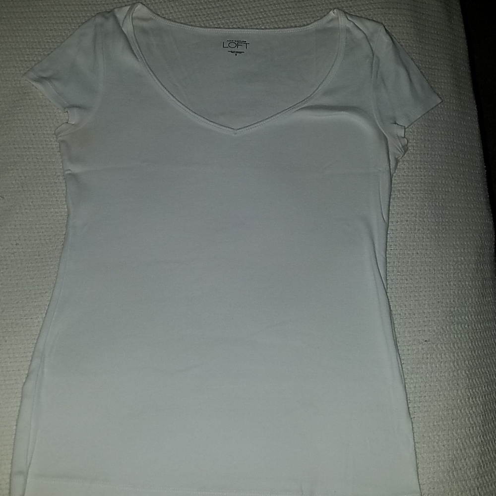 Loft white cotton vneck tee small